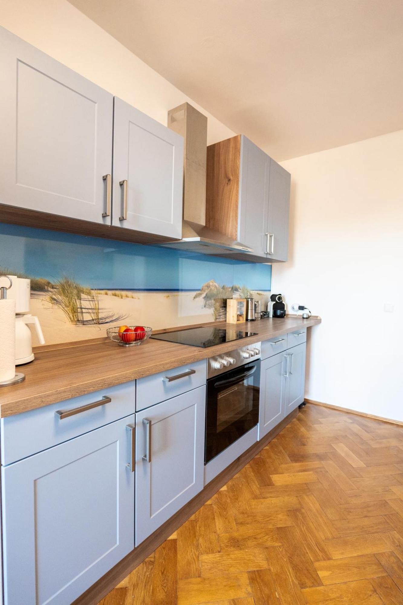Doppelhaus- Villa Leipzig Schleussig , Moderner Altbau Apartment Dachetage Mit 2 Schlafzimmern Und Separatem Zusatzzimmer , Parkplatz - Balkon - Kamin - Eicheparkett - Arbeitsplatz Buitenkant foto